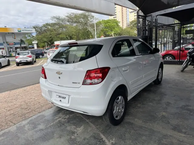 ONIX - 1.0 MPFI LT 8V 4P MANUAL