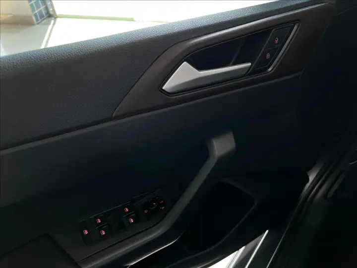 VIRTUS 1.0 200 TSI HIGHLINE AUTOMÁTICO