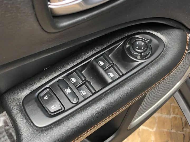 Compass 2.0 16V Flex Longitude Automático