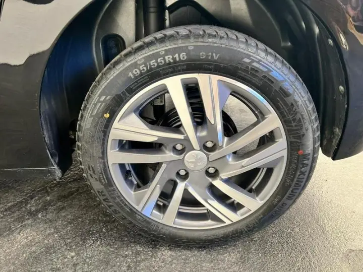 208 ACTIVE 1.6 FLEX 16V 5P AUT.