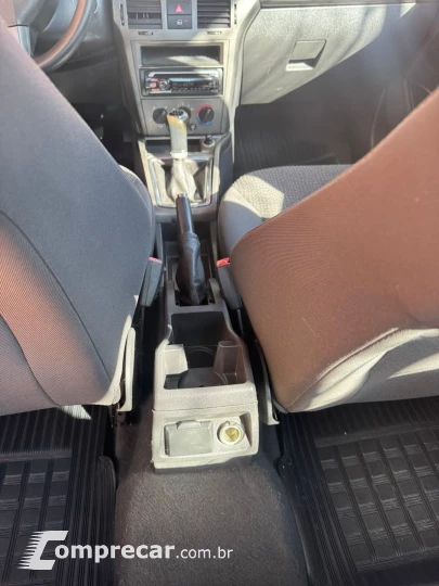 VECTRA 2.0 MPFI Expression 8V 140cv