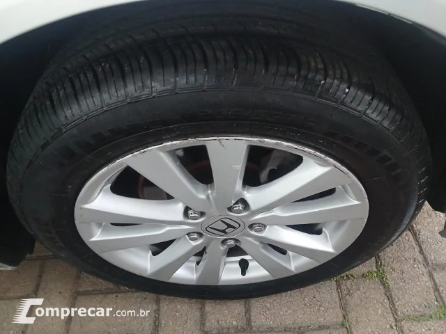 CIVIC - 1.8 LXS 16V 4P AUTOMÁTICO