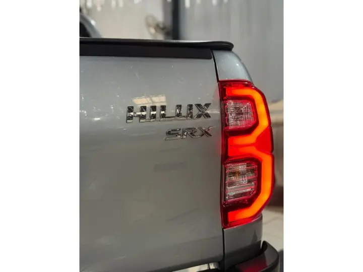HILUX 2.8 D-4D TURBO DIESEL CD SRX 4X4 AUTOMÁTICO