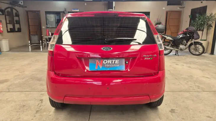 FIESTA 1.6 MPI Class Hatch 8V