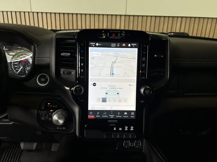 1500 5.7 V8 GASOLINA REBEL CD 4X4 AUTOMÁTICO