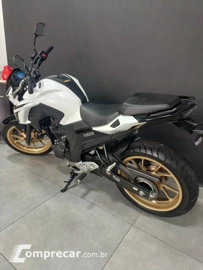 FZ25 FAZER CONNECTED