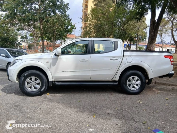 L200 TRITON 2.4 16V Turbo GLS CD 4X4