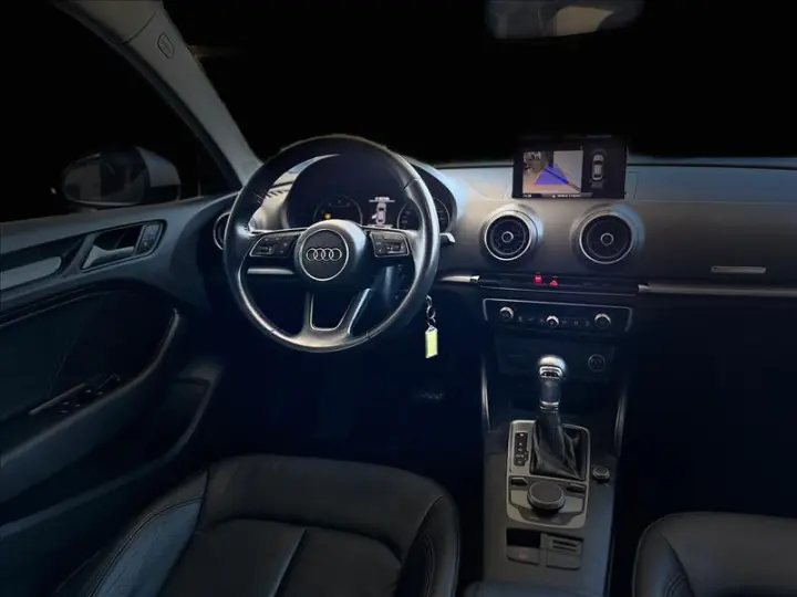 A3 1.4 TFSI Sedan Attraction 16V