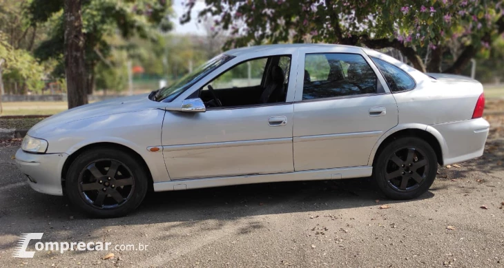 VECTRA 2.2 MPFI GL Milenium 8V