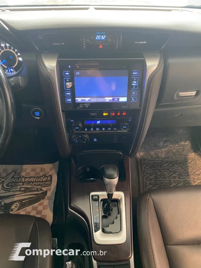 HILUX SW4 2.8 D-4d Turbo SRX Platinum 7L 4X4