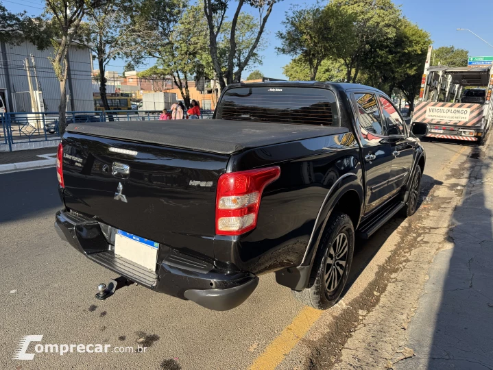 L200 TRITON 2.4 16V Turbo Sport HPE TOP CD 4X4