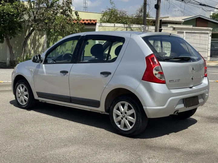 SANDERO 1.6 Expression 8V Hi-torque