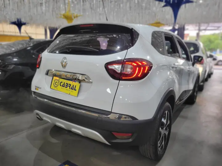 CAPTUR Intense 2.0 16V Flex 5p Aut.