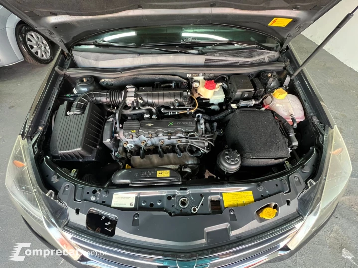 VECTRA 2.0 MPFI GT Hatch 8V