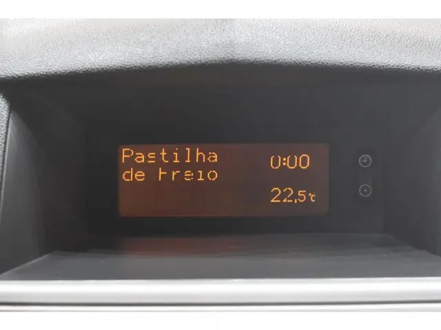 VECTRA SEDAN - 2.0 MPFI ELEGANCE 8V 4P MANUAL