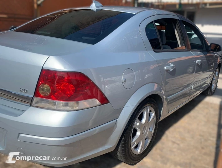 VECTRA 2.0 MPFI Elegance 8V 140cv