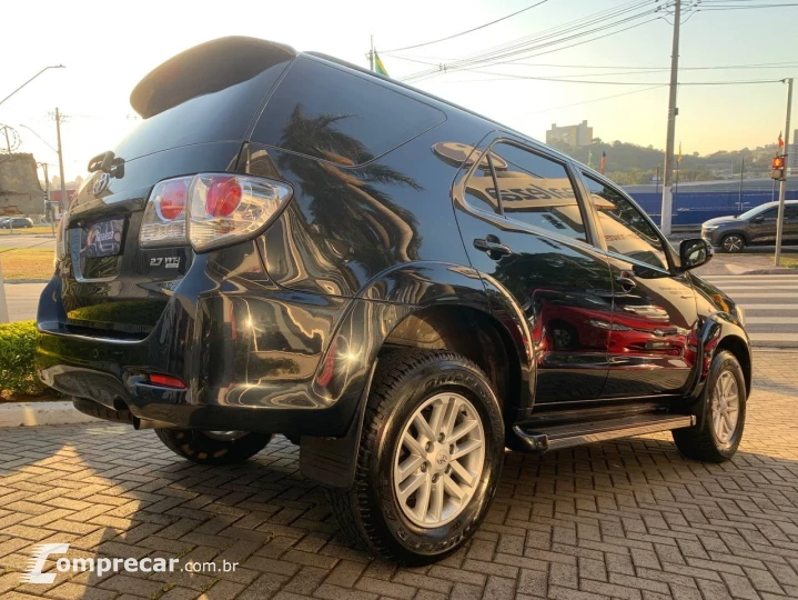 Hilux SW4 SR 4x2 2.7/ 2.7 Flex 16V Aut.