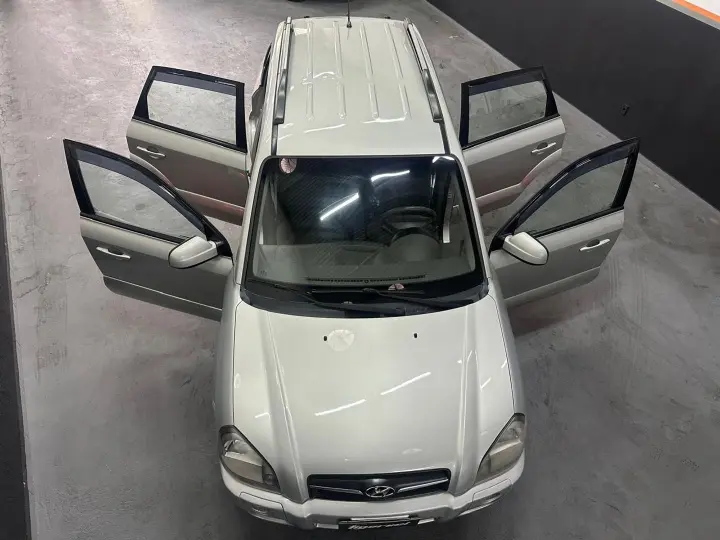 Tucson 2.0 Mpfi Gls 16V 143Cv 2Wd Gasolina 4P Automático