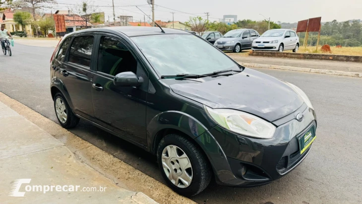 FIESTA 1.6 MPI Class Hatch 8V