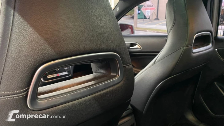 MERCEDES-BENZ GLA 200 1.6 CGI ENDURO 7G-DCT