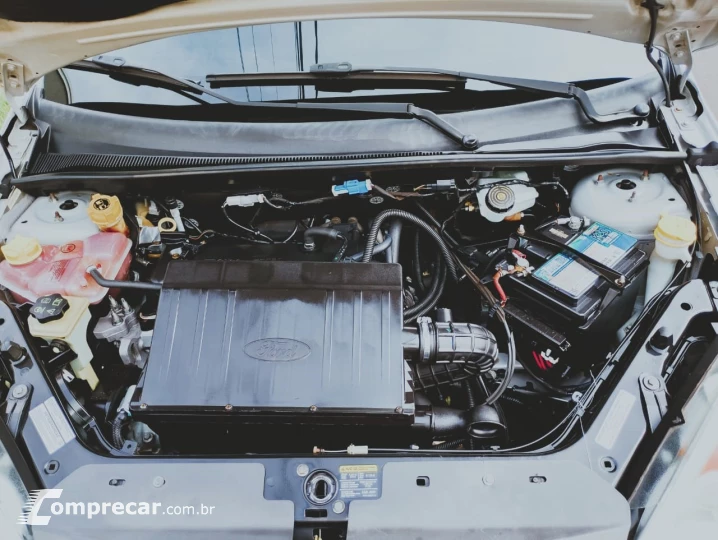 FIESTA 1.6 MPI Class Sedan 8V