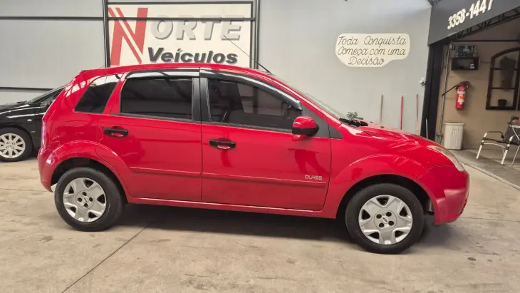 FIESTA 1.6 MPI Class Hatch 8V