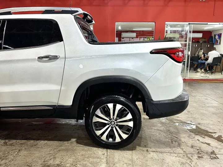 TORO 1.3 TURBO 270 FLEX VOLCANO AT6