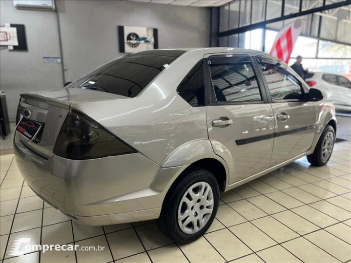 FIESTA 1.6 MPI Sedan 8V