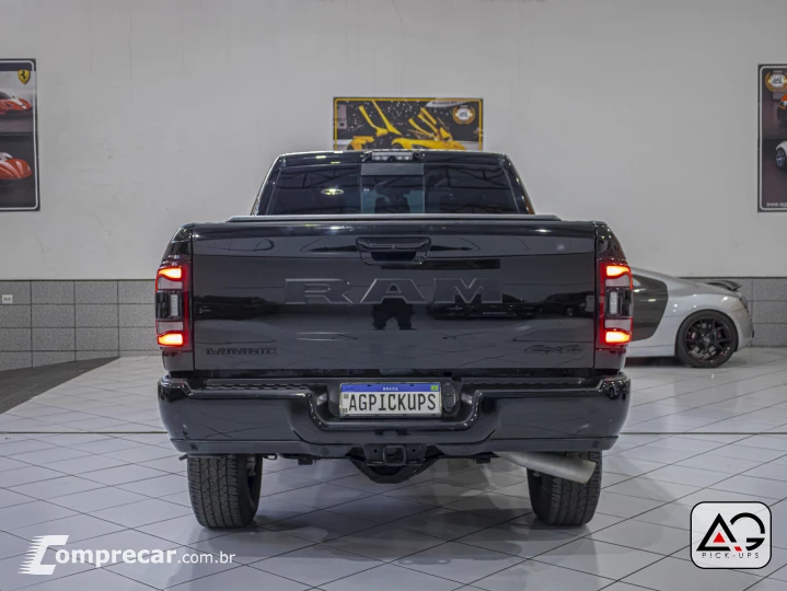 2500 6.7 I6 Turbo Laramie Night Edition CD 4X4