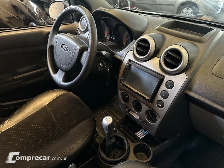 FIESTA 1.6 Rocam Sedan 8V