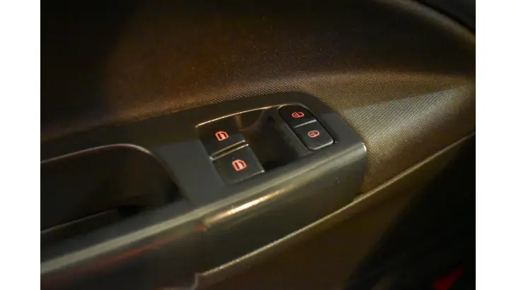 SAVEIRO - 1.6 CROSS CE 8V 2P MANUAL