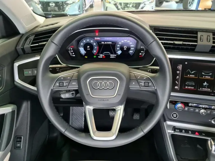 Q3 PERFORMANCE 2.0 TFSI QUATTRO