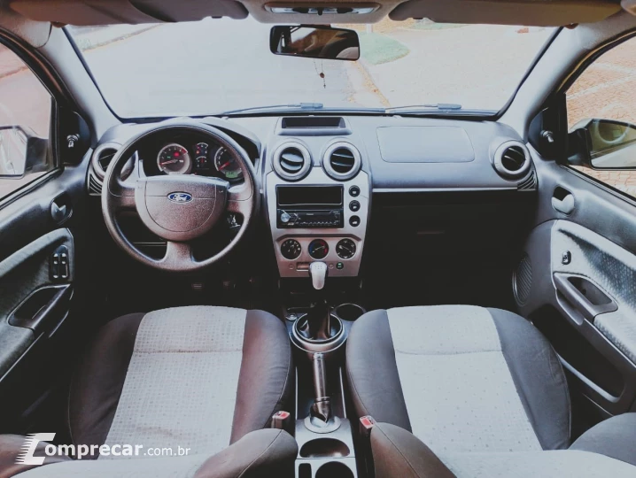 FIESTA 1.6 MPI Class Sedan 8V