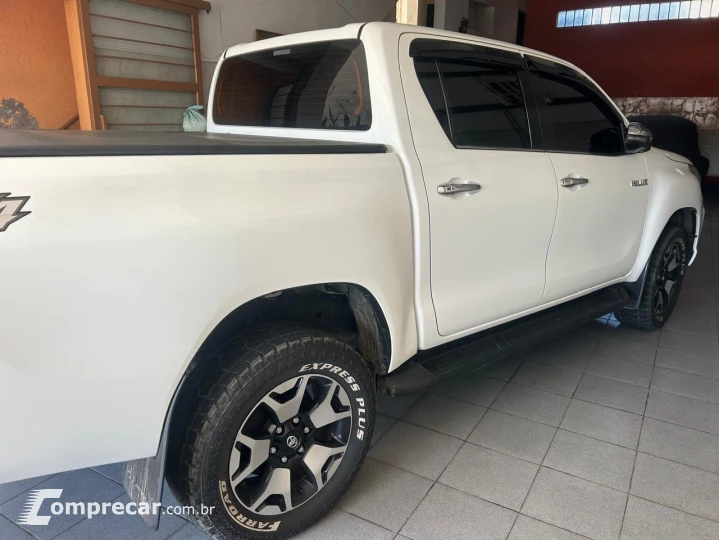 HILUX 2.8 D-4d Turbo CD SRX 4X4