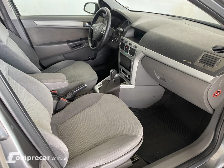 VECTRA 2.0 MPFI Elegance 8V