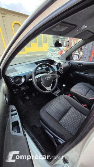 ETIOS 1.5 X Sedan 16V