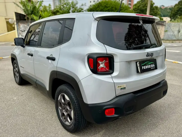 Renegade 1.8 16V Flex Sport 4P Automático