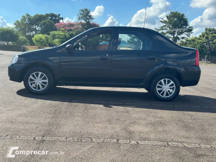 LOGAN 1.0 12V SCE Expression