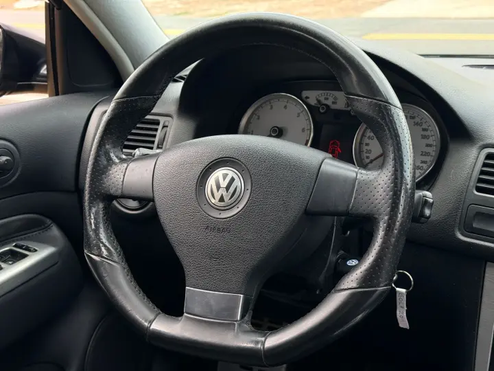 GOLF 2.0 MI Black Edition 8V