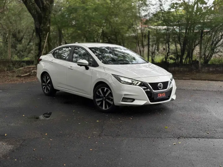 VERSA 1.6 16V FLEX EXCLUSIVE XTRONIC