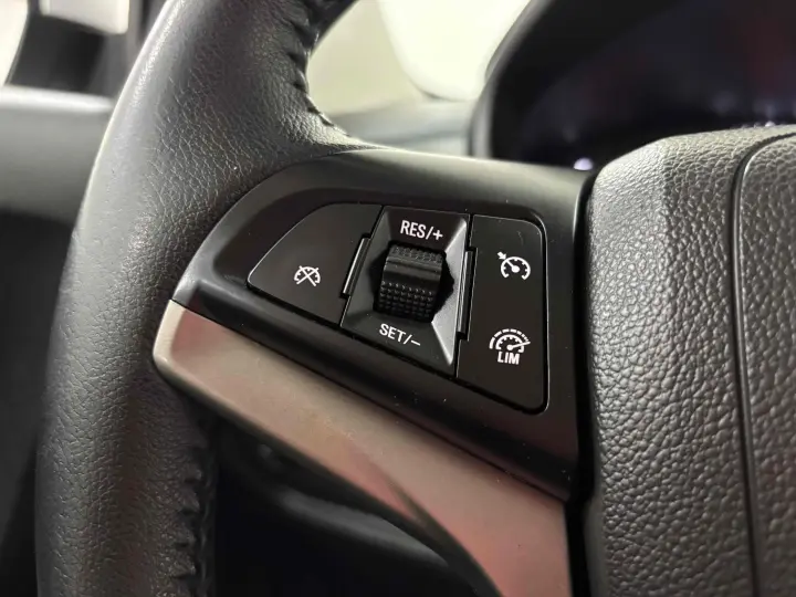 SPIN 1.8 LT 8V FLEX 4P AUTOMÁTICO