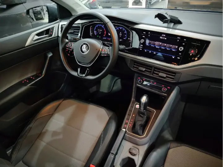 VIRTUS 1.0 200 TSI HIGHLINE AUTOMATICO