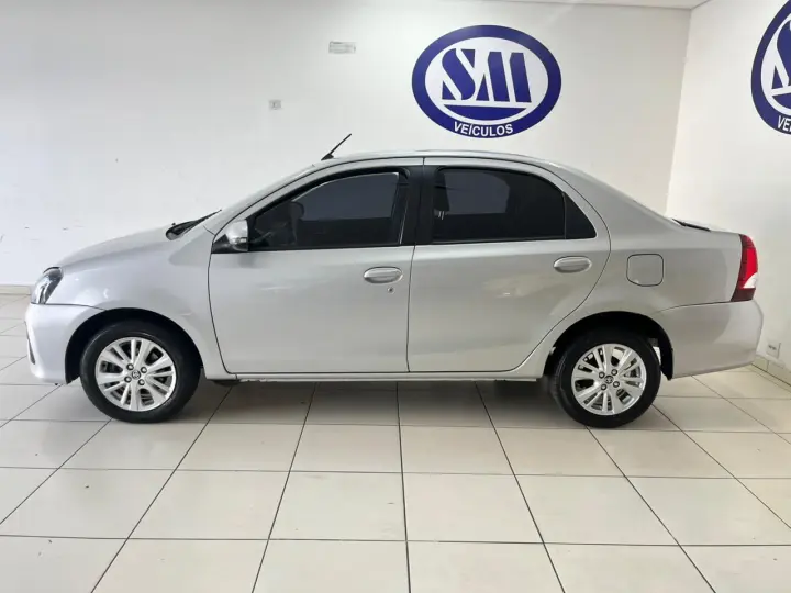 Etios Sedan 1.5 16V 4P FLEX X PLUS AUTOMÁTICO