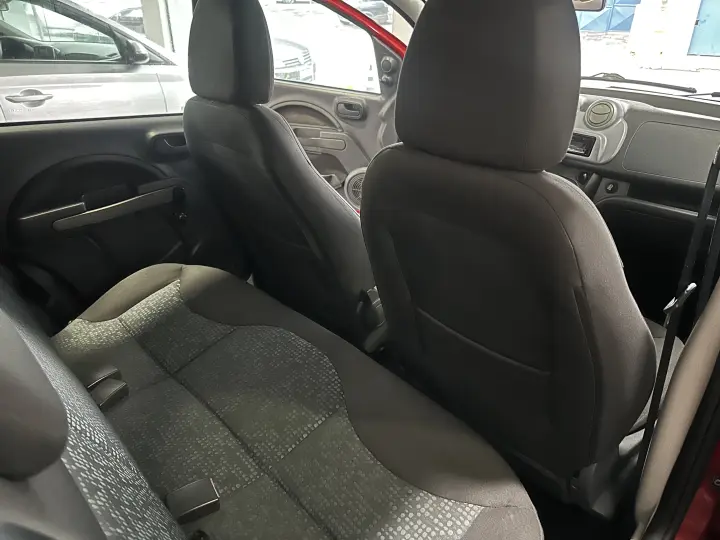 UNO 1.4 Attractive 8V