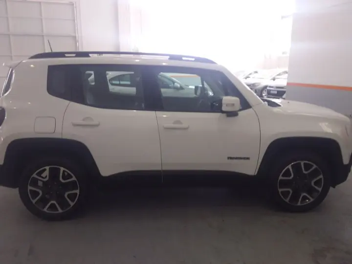 RENEGADE 1.8 16V FLEX LONGITUDE 4P AUTOMÁTICO