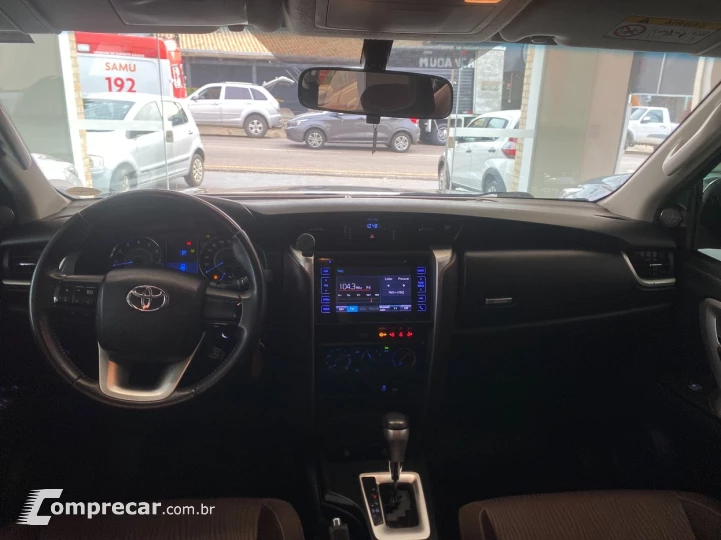 HILUX SW4 2.7 SR 7 LUGARES 4X2 16V TOYOTA