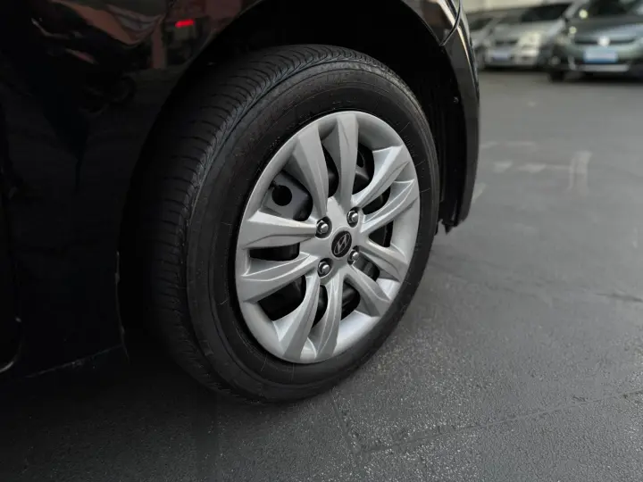 HB20S 1.0 Comfort Plus 12V