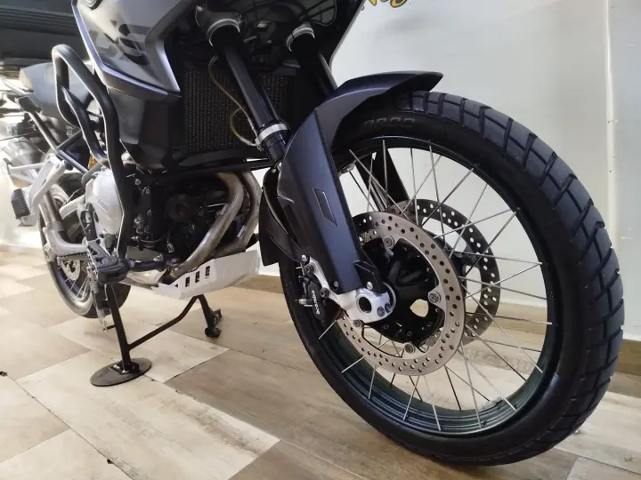 F 850 GS TRIPLE BLACK