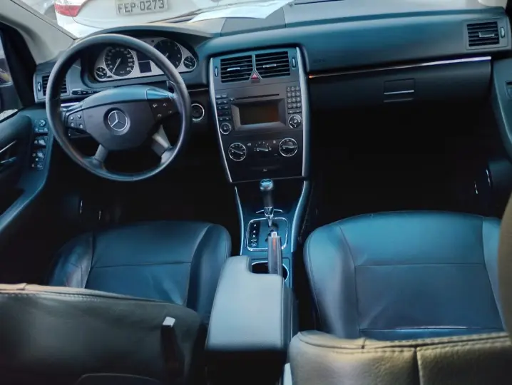 B 180 1.7 4P AUTOMÁTICO
