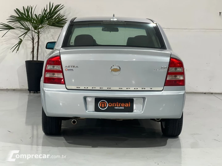 ASTRA 2.0 MPFI Advantage Sedan 8V